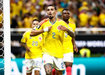 DANIEL Munoz meledak gol kemenangan Colombia ketika berdepan DR Congo.- AFP