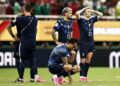REAKSI kecewa pemain Uruguay selepas tersingkir di Piala Dunia 2026.-AFP