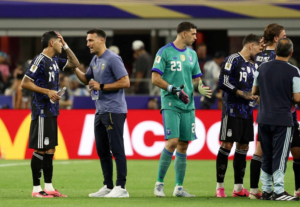 Scaloni issues early warning