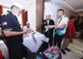 PETUGAS haji membantu menguruskan proses daftar masuk bandar (CCI) disediakan oleh Lembaga Tabung Haji (TH) di hotel penginapan jemaah di Mekah baru-baru ini.