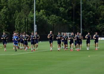 PASUKAN Scotland menjalani latihan menjelang aksi aksi pembukaan Kumpulan C menentang Haiti-AFP
