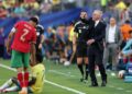 CARLO Ancelotti memberi arahan kepada pemain Brazil ketika berdepan Maghribi.- AFP