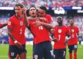 BINTANG England, Jude Bellingham meraikan jaringan bersama rakan sepasukan selepas menjaringkan gol pertama The Three Lions ketika menentang Panama dalam aksi terakhir Kumpulan L, Piala Dunia 2026 di Stadium New York New Jersey, semalam