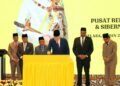 SULTAN Nazrin Muizzuddin Shah menyempurnakan majlis perasmian Pusat Rehabilitasi Perkeso Sultan Nazrin Shah di Bandar Meru Raya di Ipoh, hari ini.