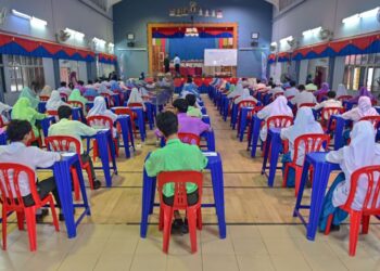 PERDEBATAN mengenai Sijil Peperiksaan Bersepadu (UEC) berkait keresahan dalam kalangan rakyat, khususnya orang Melayu dan bumiputera.