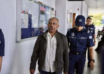 AZHAR Md. Yusoff bersama Swiss Lab Biotech berdepan enam pertuduhan gagal membayar cukai jualan berjumlah RM43,226.63 di Mahkamah Sesyen Alor Setar, Kedah hari ini.