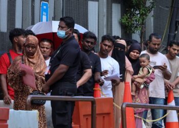 ISU pelarian memerlukan penyelesaian yang rasional, seimbang dan berperikemanusiaan, bukannya pendekatan yang berasaskan ketakutan atau prejudis.