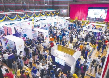 ISU Sijil Peperiksaan Bersepadu (UEC)  bukan sekadar berkaitan akses ke institut pengajian tinggi awam  (IPTA) tetapi melibatkan prinsip, identiti dan hala tuju pendidikan negara.