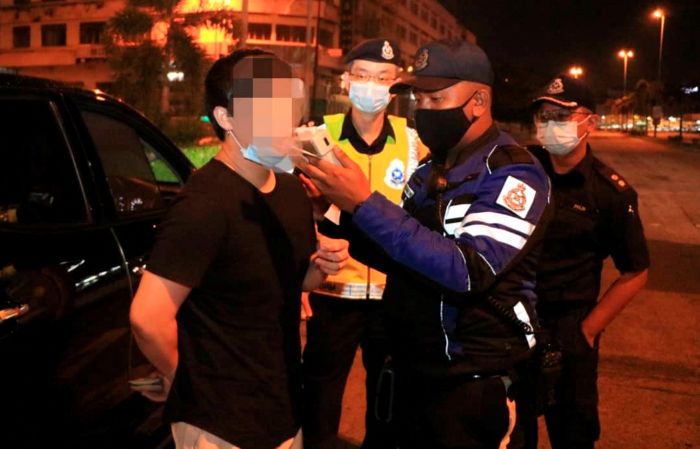 Noktahkan kezaliman pemandu mabuk