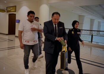 ABDUL Salam Ismail tiba di Mahkamah Sesyen Kota Kinabalu.