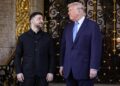 DONALD Trump menyambut Volodymyr Zelensky ketika pertemuan di kelab Mar-a-Lago di Palm Beach, Florida.- AFP 