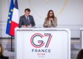 EMMANUEL Macron (kiri) kini mempengerusikan mesyuarat sidang kemuncak G7. - AFP