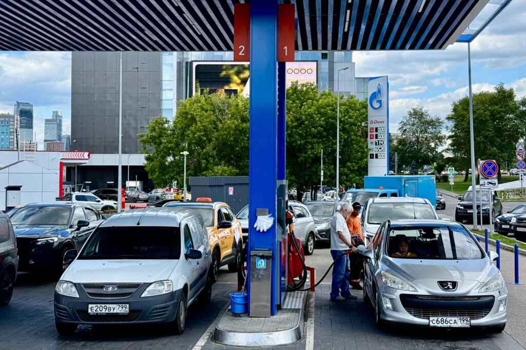Russia faces oil supply crisis amid Ukrainian attacks on infrastructure