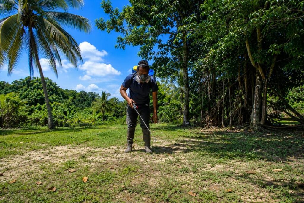 Cacat tangan bukan penghalang cari rezeki
