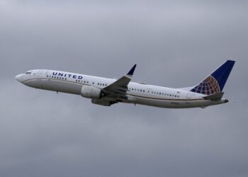 GAMBAR fail sebuah pesawat United Airlines. - AFP