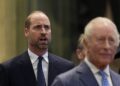 RAJA Charles III dan anaknya, Putera William. - AFP