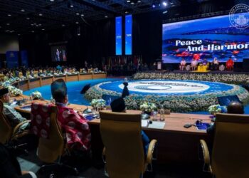 DIPLOMASI agama semakin penting sebagai medium membina persefahaman, meredakan konflik dan memperkukuh keamanan dunia.