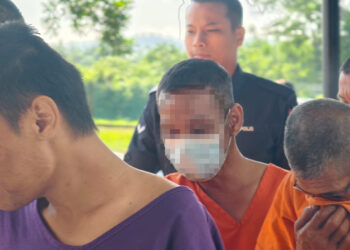 PERMOHONAN reman ke atas pemandu lori terlibat nahas enam sekeluarga maut ditolak Mahkamah Majistret Sungai Petani, semalam.