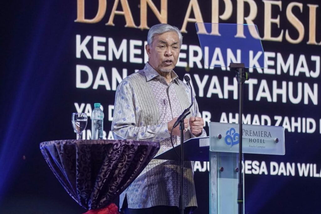 Malaysia Considers Rural Road Projects for Sabah, Sarawak in 2027 Budget