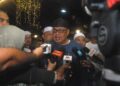 AB. Rauf Yusoh bercakap dalam sidang akhbar selepas Majlis Doa Kesyukuran di Kampung Pulau, Masjid Tanah, Melaka. - UTUSAN/AMRAN MULUP
