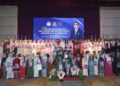 BARISAN penerima anugerah bergambar selepas Majlis Penyampaian Anugerah Kecemerlangan
Pendidikan Tahun 2026 di Wisma Perwira ATM, Kuala Lumpur semalam. – UTUSAN/AMIR KHALID