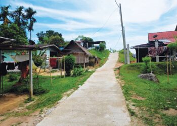LALUAN di kaki Gunung Batu Putih dari Pos Gedong di Bidor yang digunakan pendaki untuk mendaki gunung tersebut ketika tinjauan semalam.