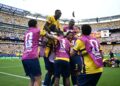 PEMAIN-Pemain Ecuador meraikan kejayaan menewaskan Jerman dna layak ke pusingan kalah mati di Stadium New York New Jersey, hari ini.-AFP