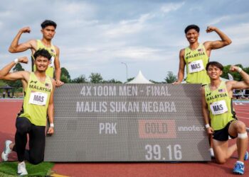 Kuartet 4x100m lelaki kebangsaan, Muhammad Azeem Mohd Fahmi (belakang, kanan), Danish Iftikhar Muhammad Roslee (bawah, kiri), Pengiran Aidil Auf Hajam (bawah, kanan) dan Muhammad Armin Zahryl (belakang, kiri) ketika menjuarai acara tersebut dalam pusingan akhir dengan catatan masa 39.16 pada Kejohanan Olahraga Terbuka Malaysia 2026 di Stadium Universiti Putra Malaysia (UPM), kelmarin. Gambar; MUHAMAD IQBAL ROSLI