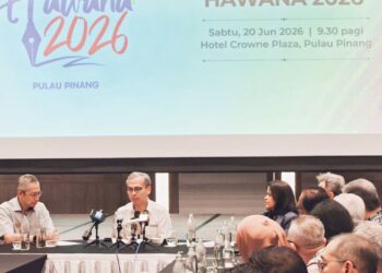 FAHMI Fadzil pada sesi Dialog Menteri Komunikasi dan Media Sempena Hari Wartawan Nasional (Hawana) 2026 di Butterworth, Pulau Pinang, semalam. – MINGGUAN/ DANIAL SAAD