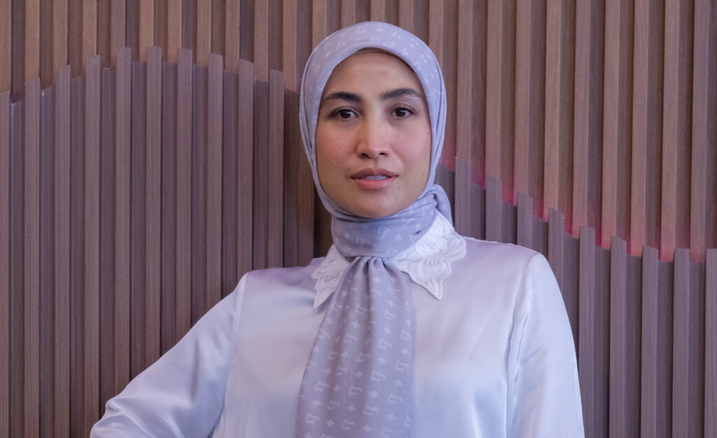 Muhasabah diri tengok koleksi bag tangan, Ozlynn tidak jual baju yang ikut bentuk badan walaupun labuh