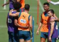 Francisco Conceicao (kanan) bersama Cristiano Ronal (dua dari kanan) menjalani latihan pasukan bagi menghadapi Uzbekistan, esok. - AFP