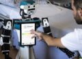 DANIEL Senna menunjukkan tahap kesakitannya menggunakan skala kesakitan dengan bantuan robot humanoid Alter-Ego.