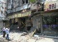 SEBUAH hotel terbakar di New Delhi semalam. - AFP