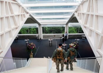 Hotel Burgenstock Resort adalah lokasi berlangsungnya rundingan antara Amerika- Iran. - AFP