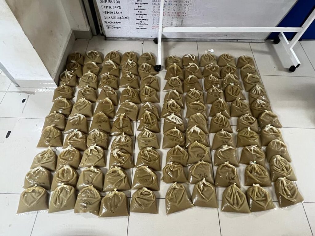 Rumah sewa jadi ‘makmal’ proses ketum diserbu