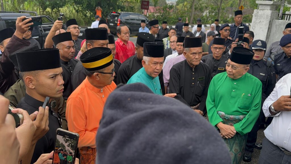 Four Negeri Sembilan dignitaries blocked from entering Tunku Besar Tampin's official residence