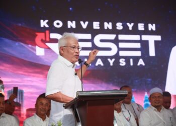 HAMZAH Zainuddin dilantik semula sebagai Ketua Pembangkang. - UTUSAN

/KAMARUL BISMI KAMARUZAMAN