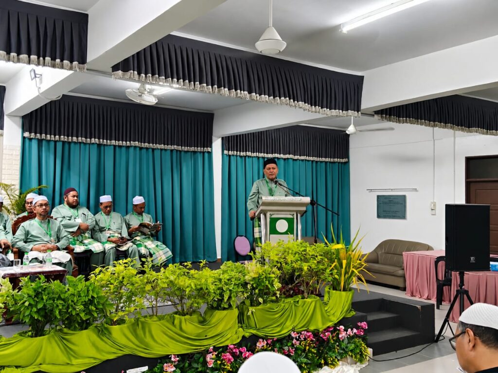 Pas Predicts Malaysia's 16th General Election Between October and November