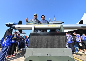 TUDM melakar sejarah baharu dalam landskap pertahanan negara menerusi pembangunan pemusnah dron berkuasa laser yang direka khas bagi mena­ngani ancaman pesawat tanpa pemandu (UAS) yang semakin kompleks.