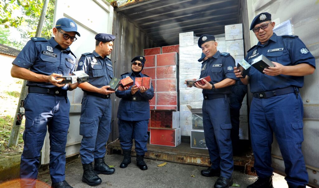 Johor Customs seizes RM13.46 million in smuggled cigarettes, largest bust this year