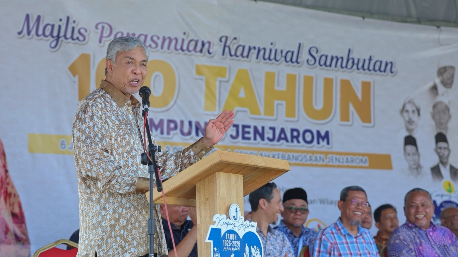 Di mana bumi dipijak di situ langit dijunjung