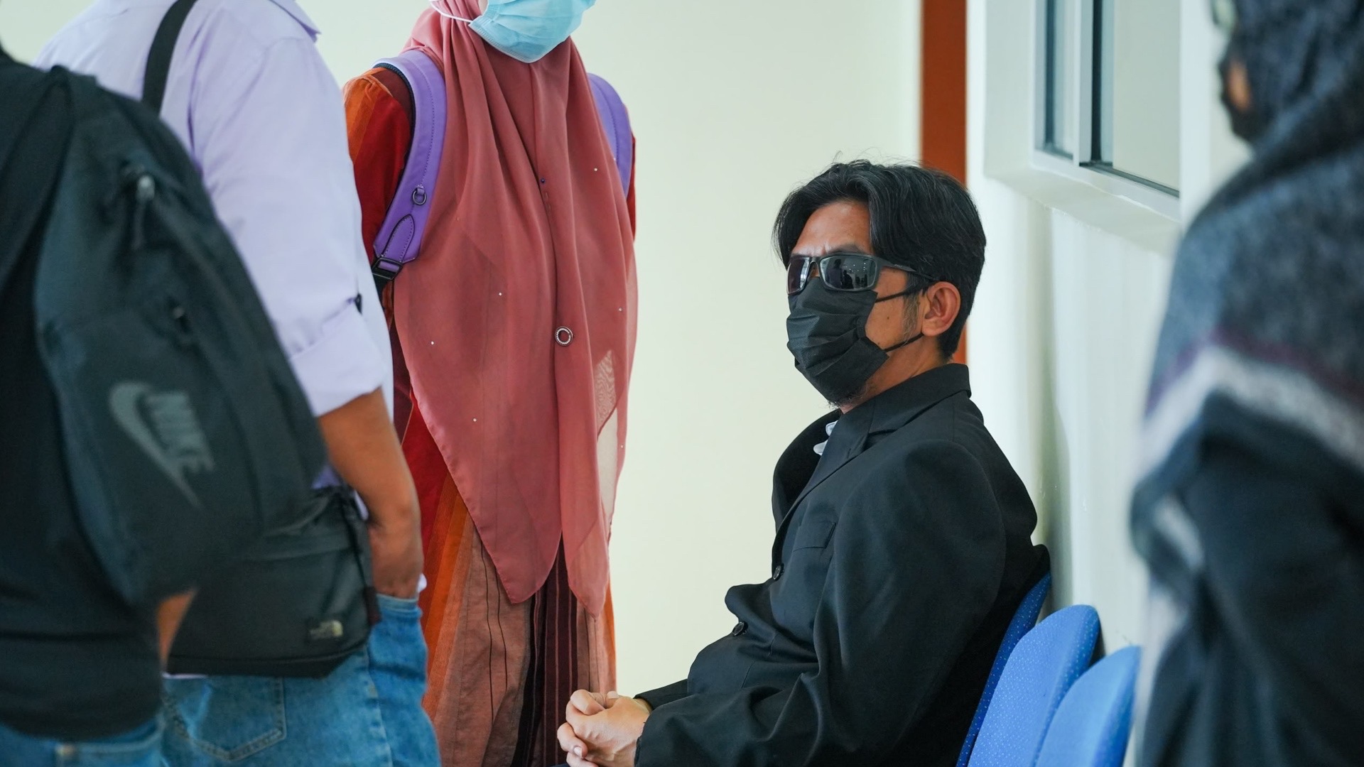 Amang seksual enam pelajar