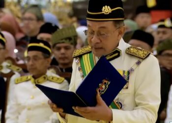 ANWAR Ibrahim ketika berucap semasa  Istiadat Menghadap dan Istiadat Pengurniaan Darjah Kebesaran, Bintang dan Pingat Persekutuan sempena Sambutan Ulang Tahun Hari Keputeraan Rasmi Yang di-Pertuan Agong, Sultan Ibrahim di Istana Negara, hari ini.