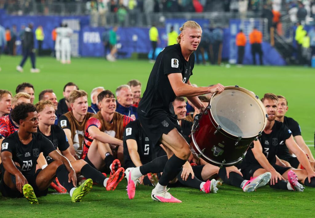 Viking rowing celebration fuels Norway's World Cup knockout stage advance