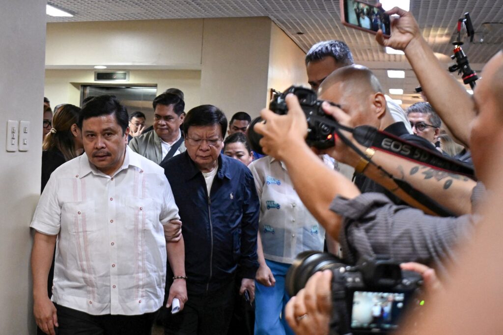 Ahli parlimen ditahan polis berhubung skandal rasuah berbilion dolar