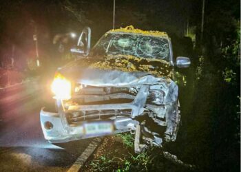 EMPAT sekeluarga cedera apabila pikap dinaiki mereka terkena letupan bom buatan sendiri di Daerah Thung Yang, Pattani, Thailand. - IHSAN ISOC 4