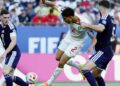 Tonggak pertahanan Maghribi, Achraf Hakimi (dua dari kanan) dikasari pemain Scotland, Grant Hanley dalam aksi Kumpulan Piala Dunia 2026 di Stadium Boston, semalam. - AFP