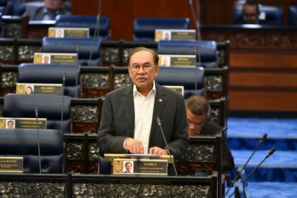 Malaysia prioritizes existing foreign workers over new hires, says PM Anwar