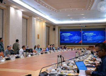 ANWAR Ibrahim mempengerusikan mesyuarat Majlis Tindakan Ekonomi Negara Bil.13/2026 di Perdana Putra, Putrajaya. PEJABAT PERDANA MENTERI