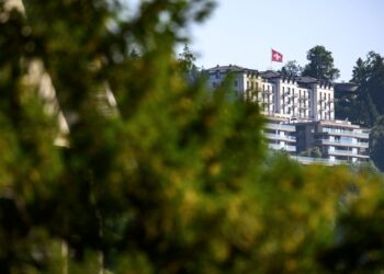 RUNDINGAN damai AS-Iran ditangguhkan di pusat peranginan Switzerland. - AFP